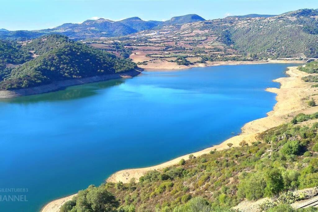 Ferula Romantica Mansarda Tra Fiumi E Montagne Sardegna Villa Seùlo Exterior foto