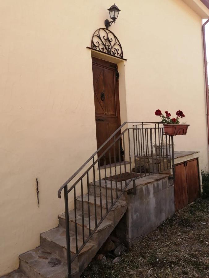 Ferula Romantica Mansarda Tra Fiumi E Montagne Sardegna Villa Seùlo Exterior foto